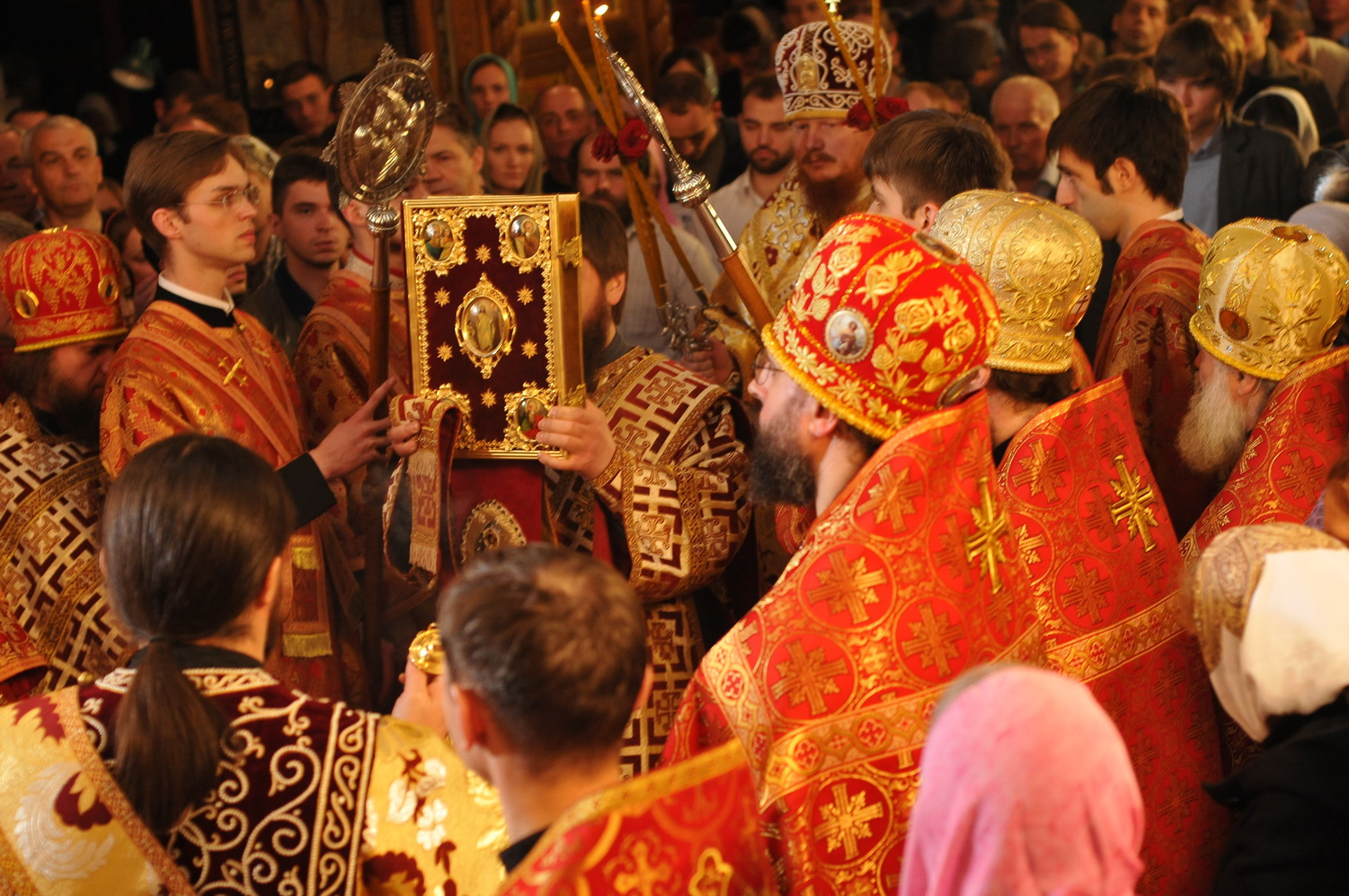 Литургическое пение. Божественная литургия на Пасху. Ватопед Пасха. Свято-Троицкий Ионинский монастырь Киев. Пасхальные песнопения слушать.