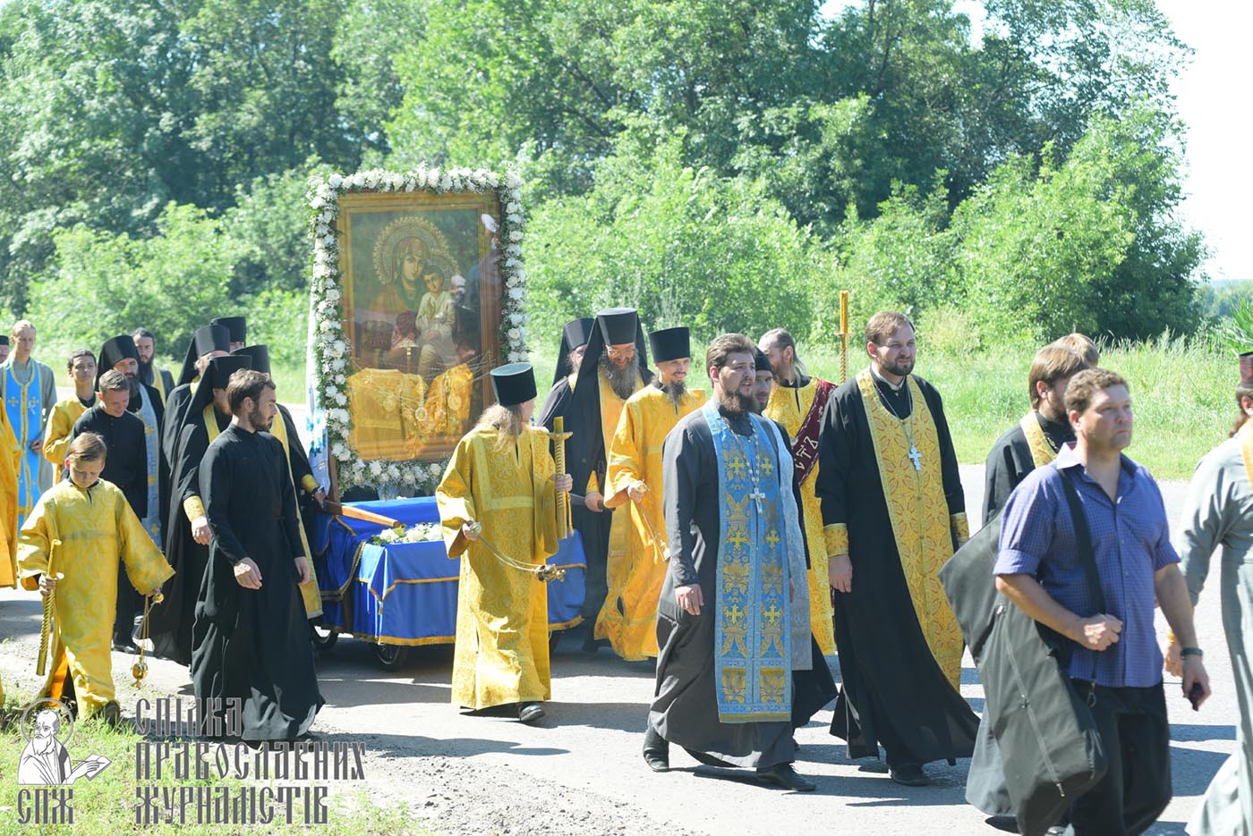0037_0329_great ukrainian procession with the prayer for peace and unity of ukraine