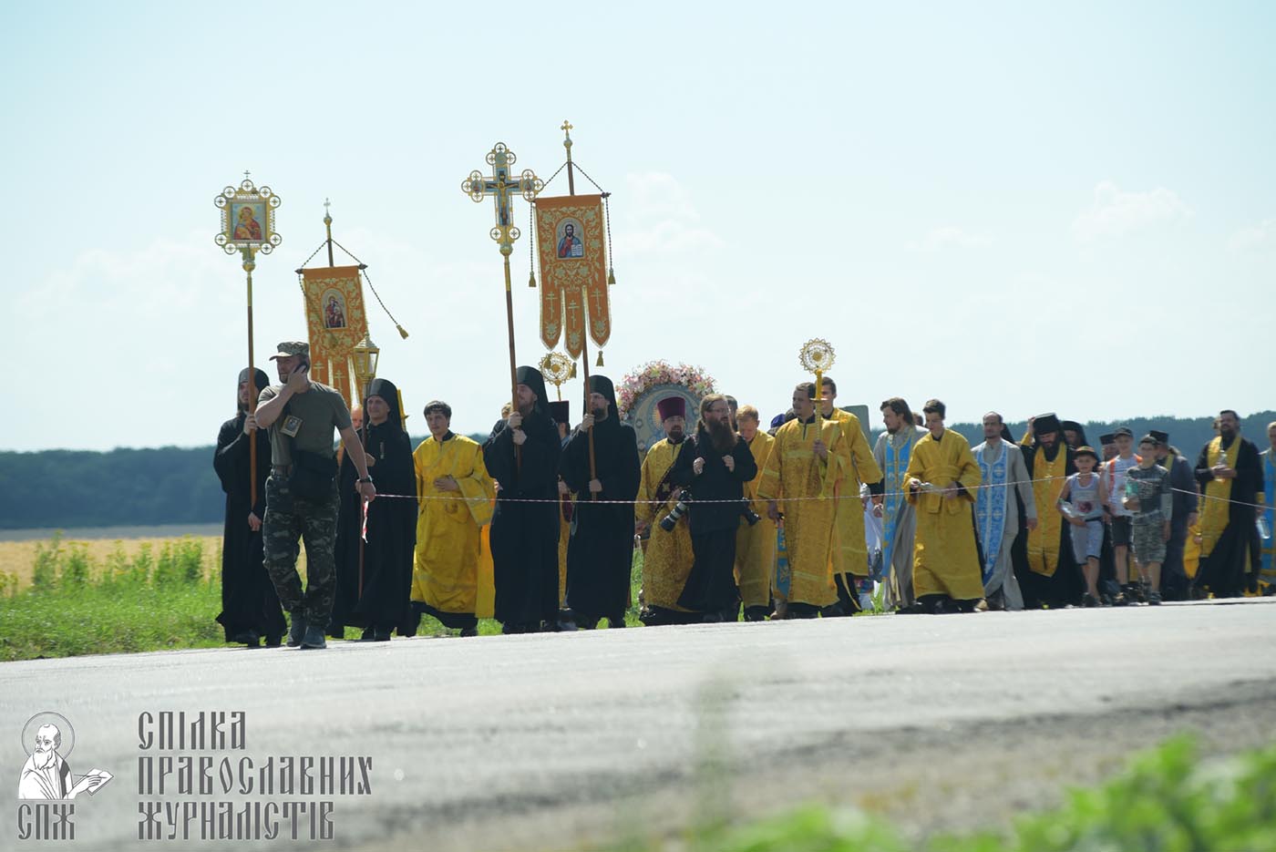 0068_0329_great ukrainian procession with the prayer for peace and unity of ukraine