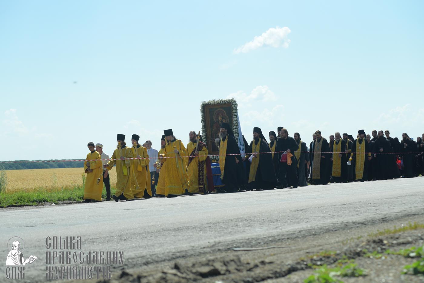 0083_0329_great ukrainian procession with the prayer for peace and unity of ukraine