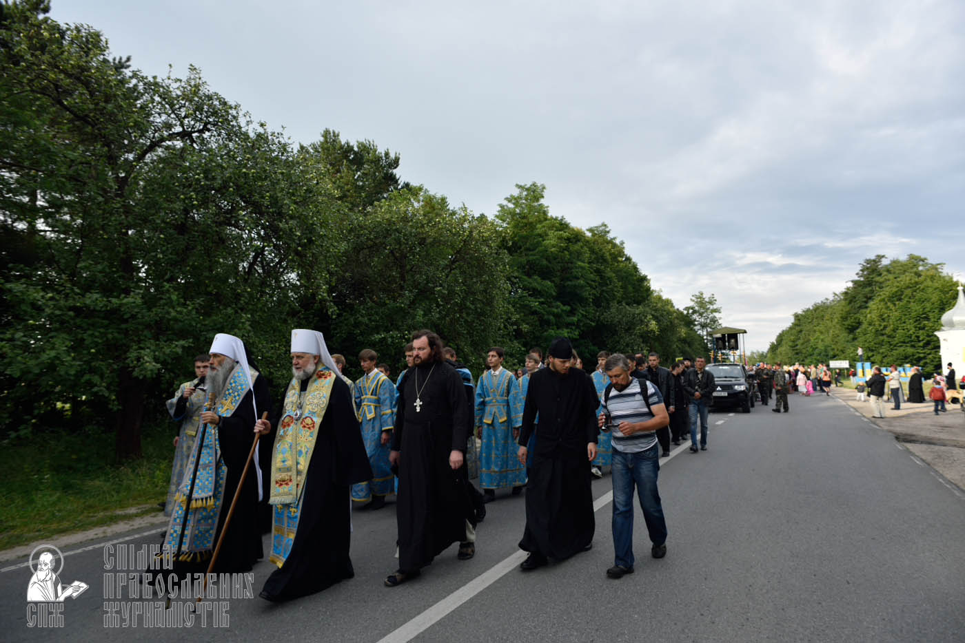 easter_procession_ukraine_pochaev_0207