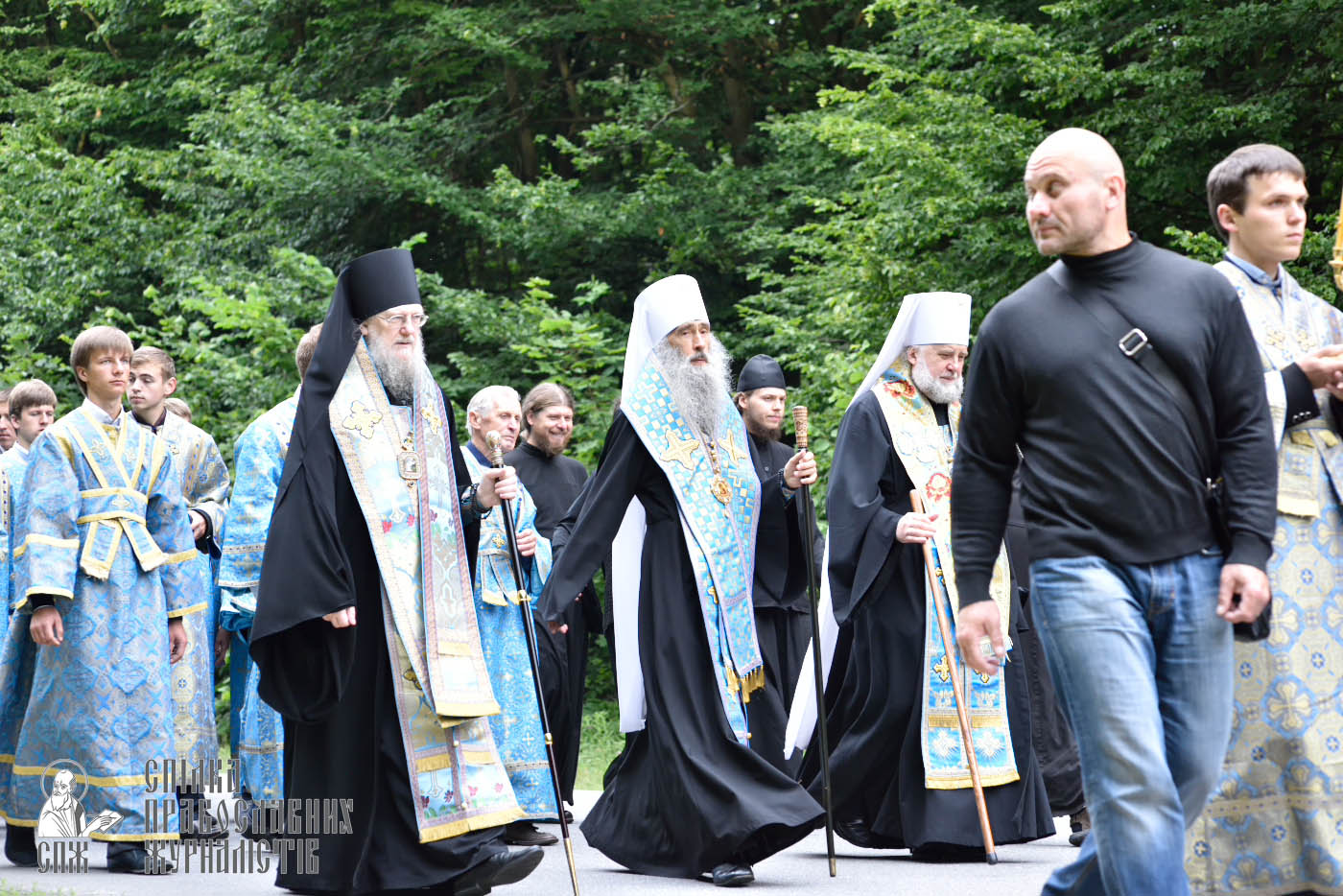 easter_procession_ukraine_pochaev_0214