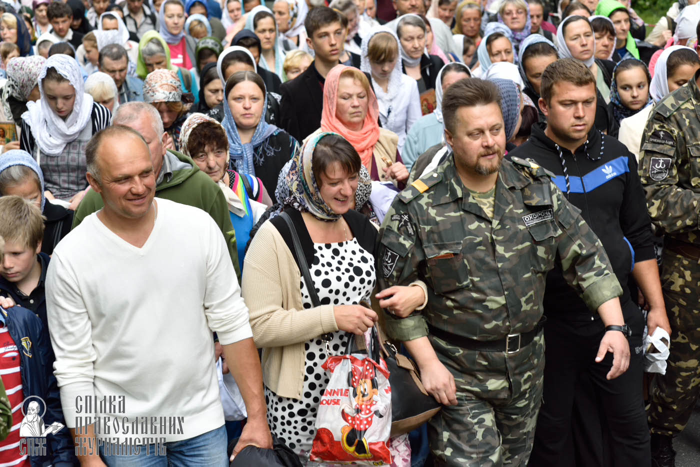easter_procession_ukraine_pochaev_0233