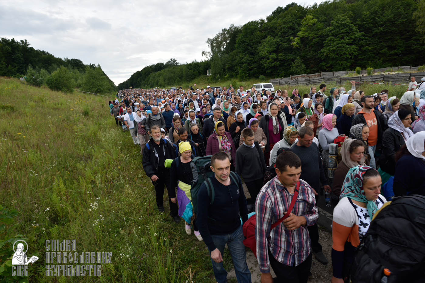easter_procession_ukraine_pochaev_0256