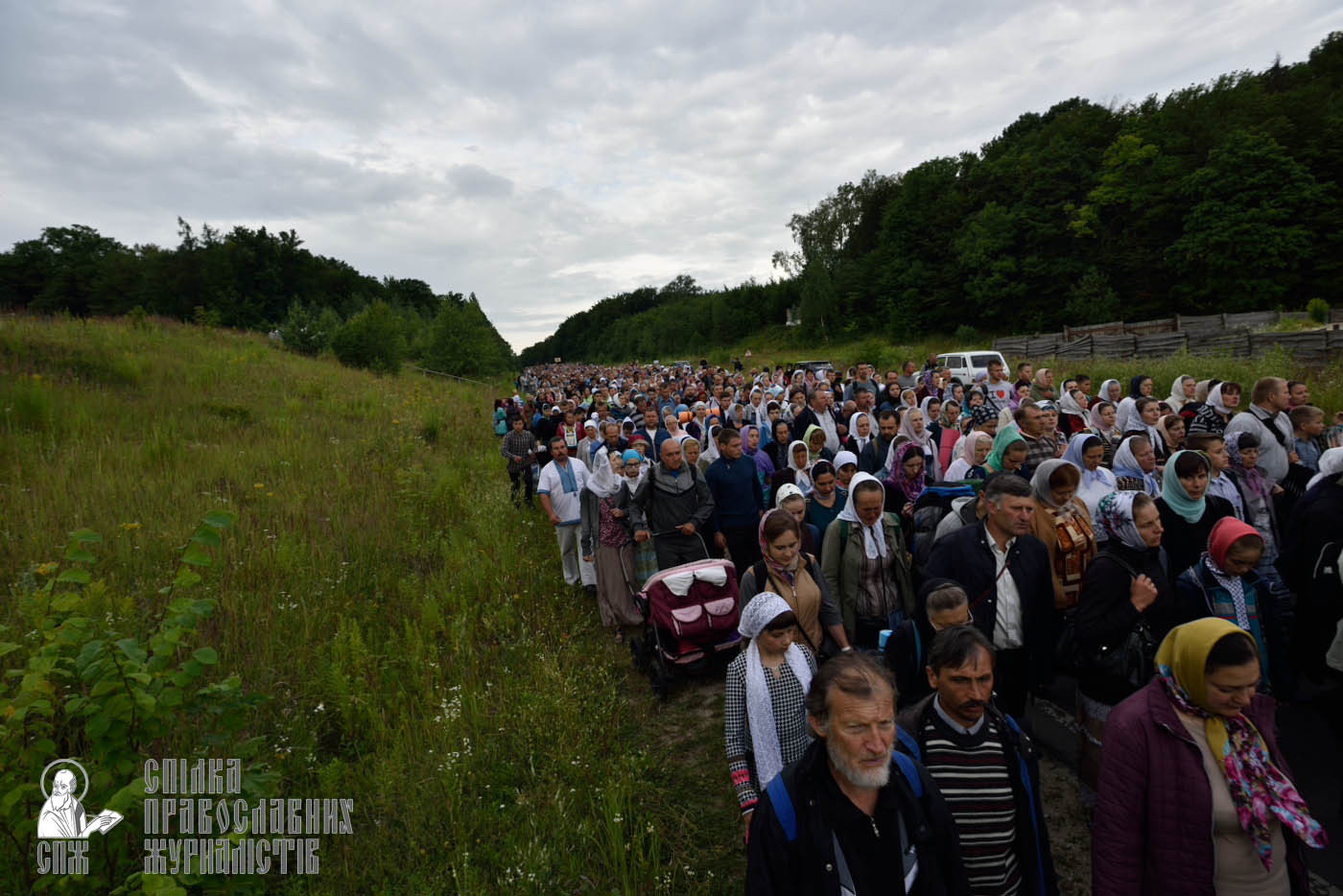 easter_procession_ukraine_pochaev_0258