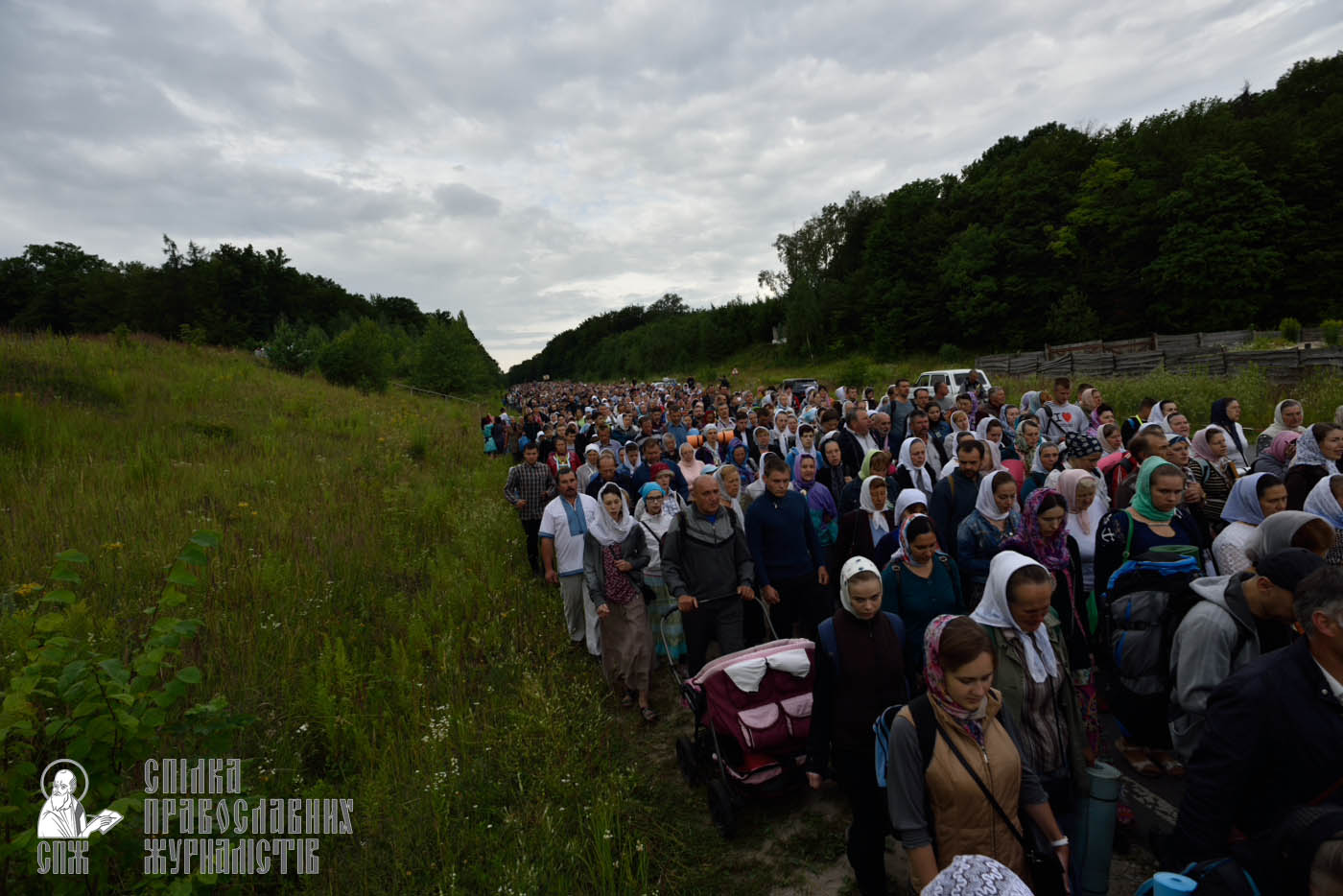easter_procession_ukraine_pochaev_0259