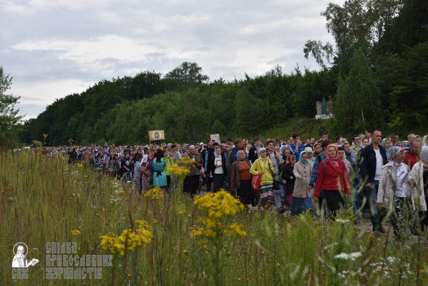easter_procession_ukraine_pochaev_0265