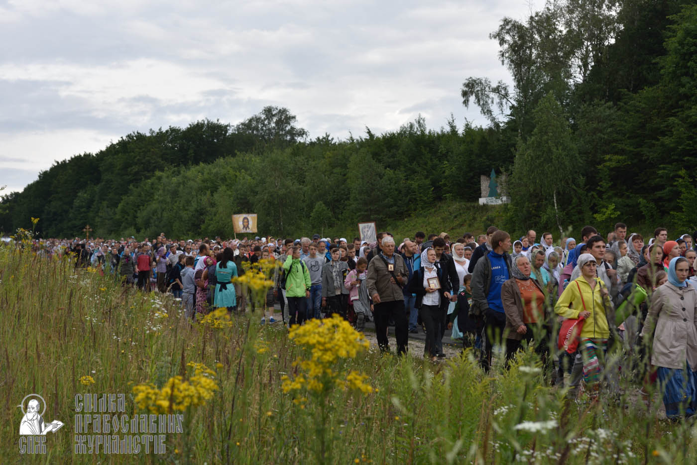 easter_procession_ukraine_pochaev_0266
