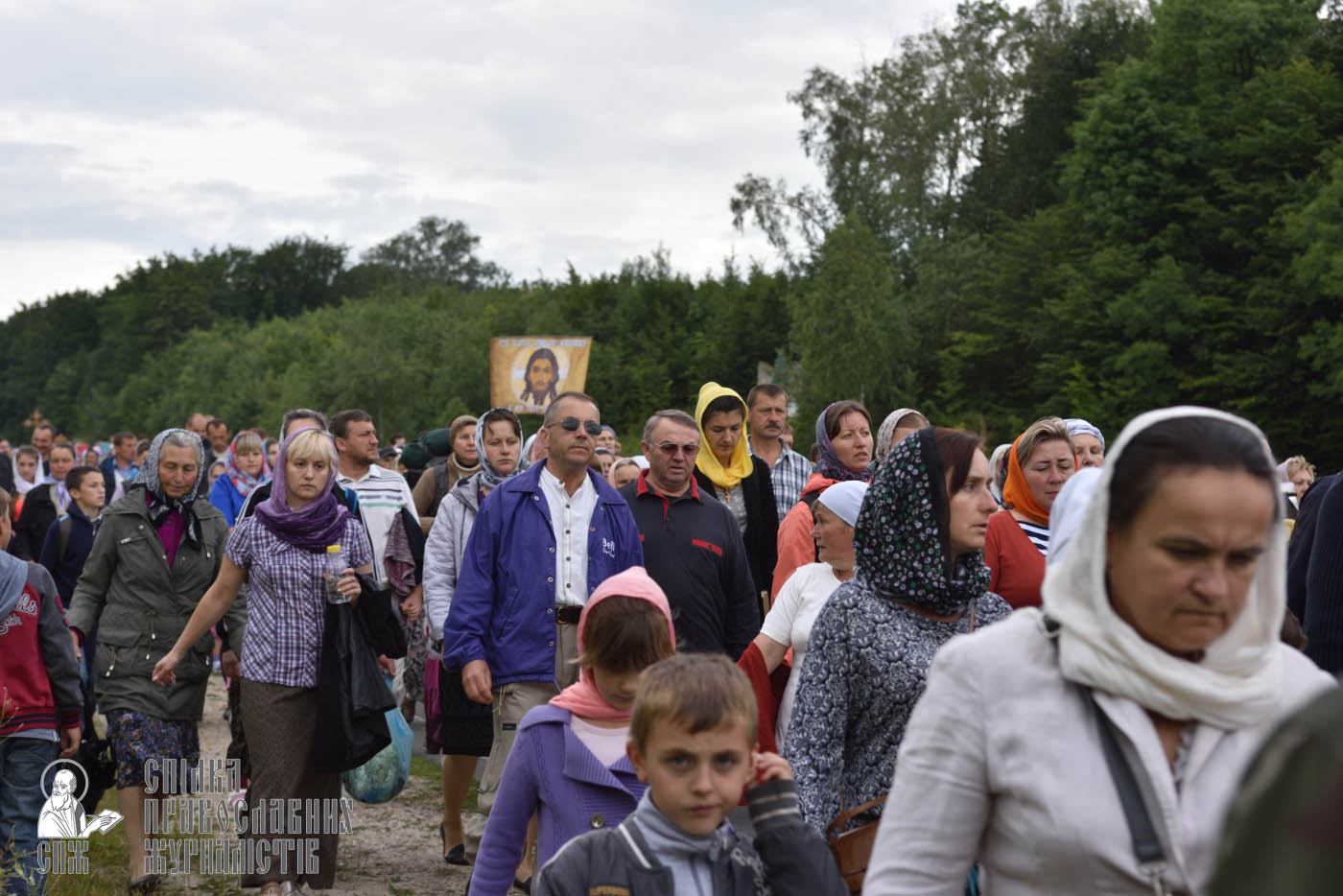 easter_procession_ukraine_pochaev_0267
