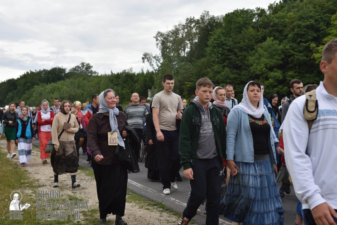easter_procession_ukraine_pochaev_0274