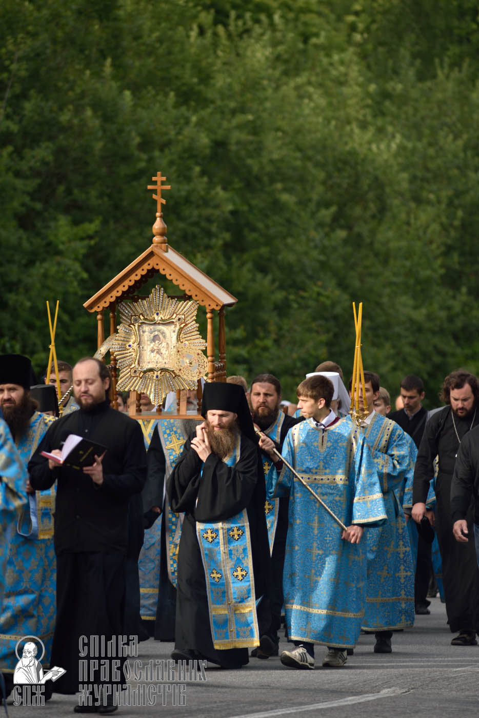 easter_procession_ukraine_pochaev_0297