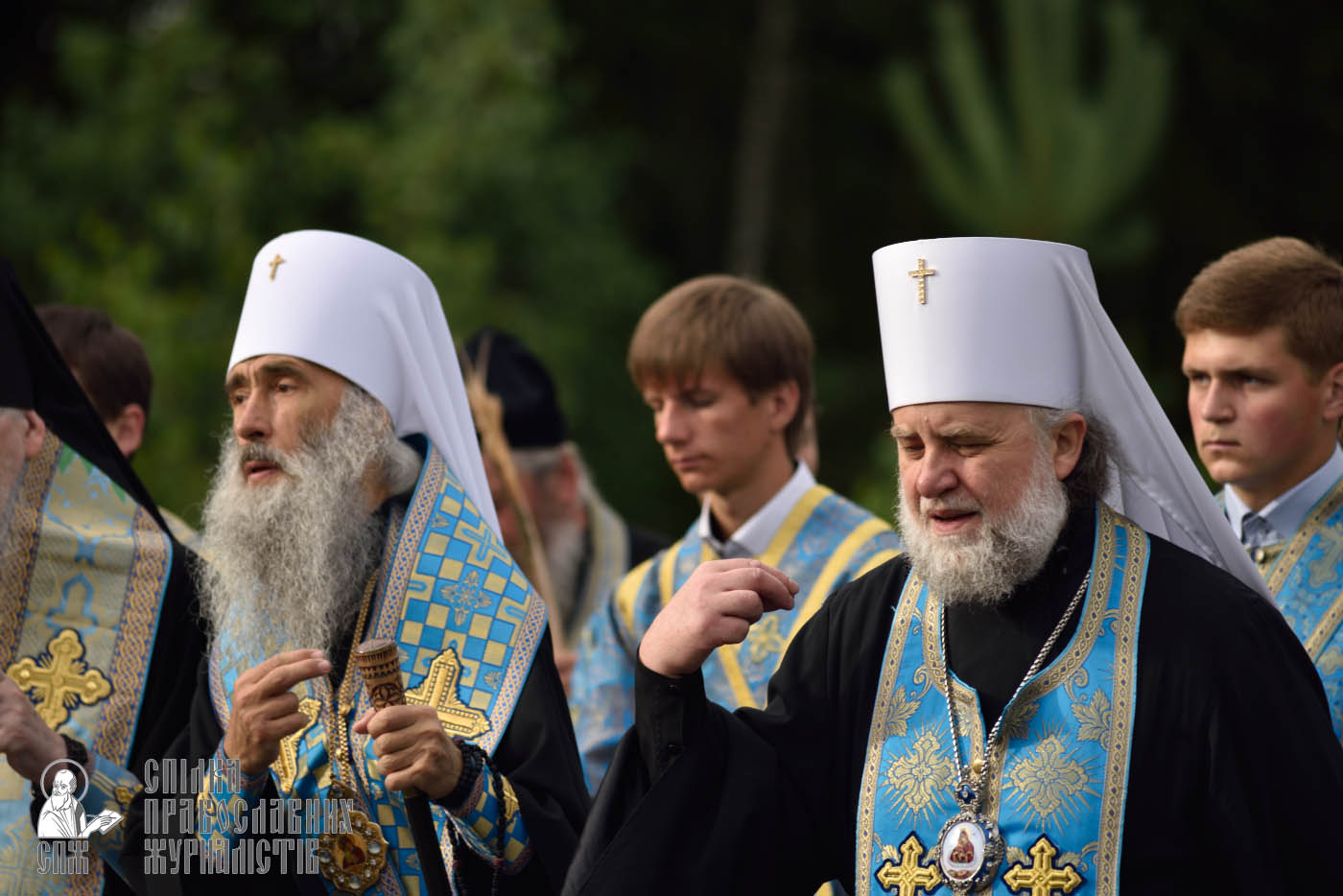 easter_procession_ukraine_pochaev_0300