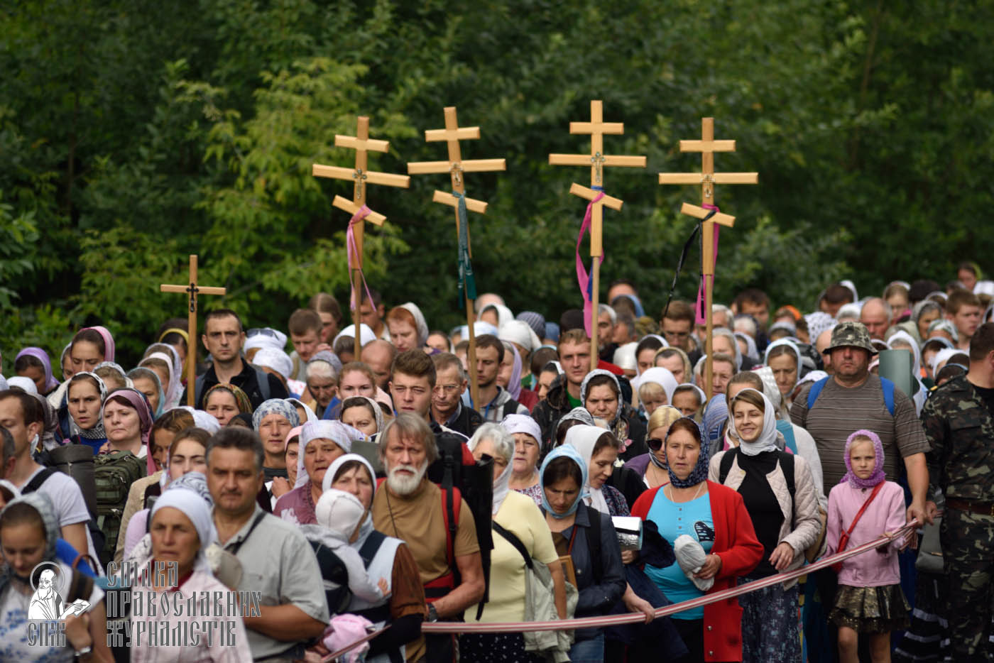 easter_procession_ukraine_pochaev_0323