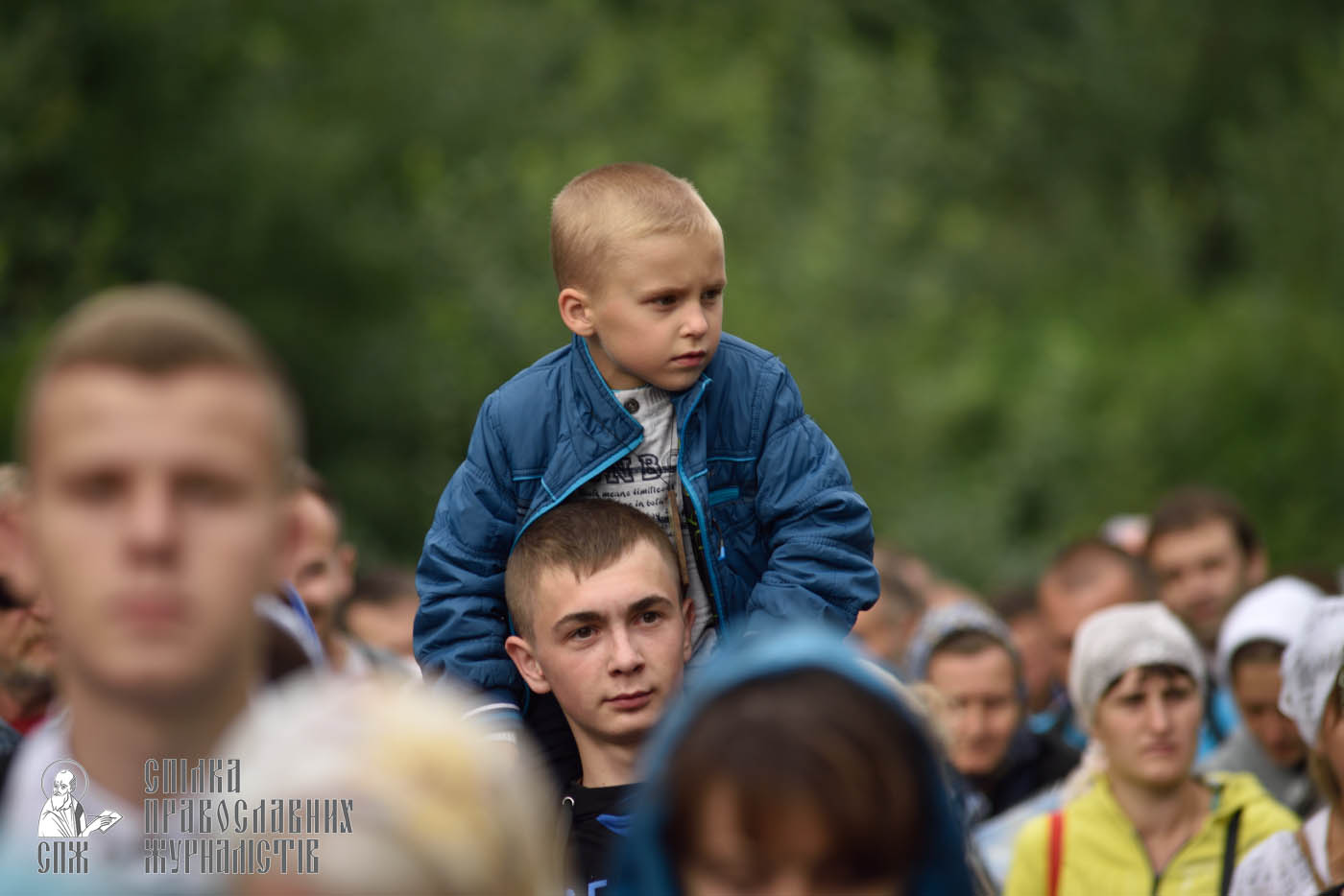 easter_procession_ukraine_pochaev_0327