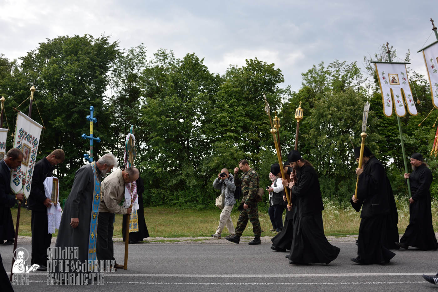 easter_procession_ukraine_pochaev_0351
