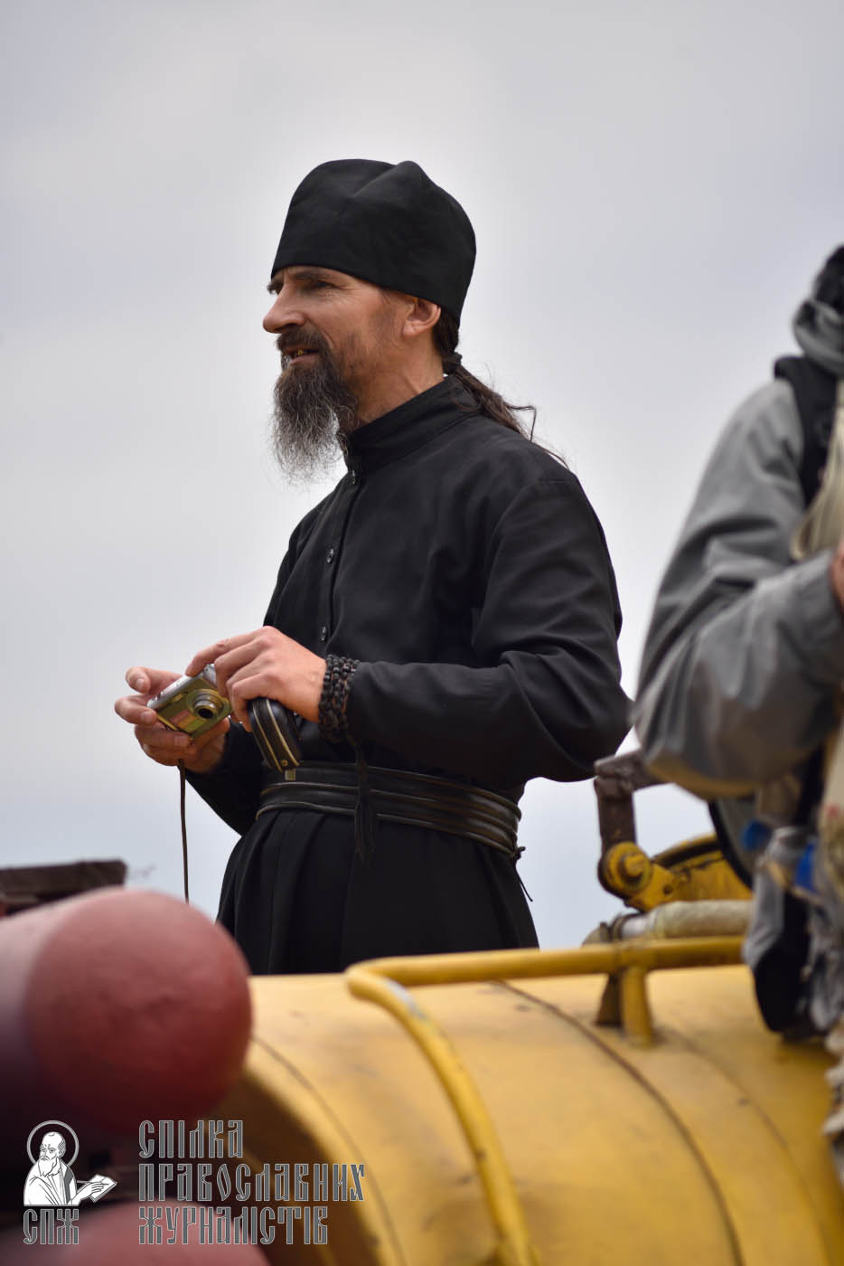easter_procession_ukraine_pochaev_0400
