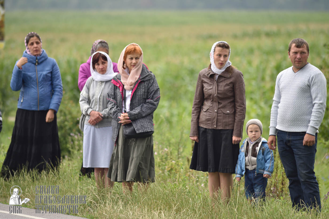 easter_procession_ukraine_pochaev_0402