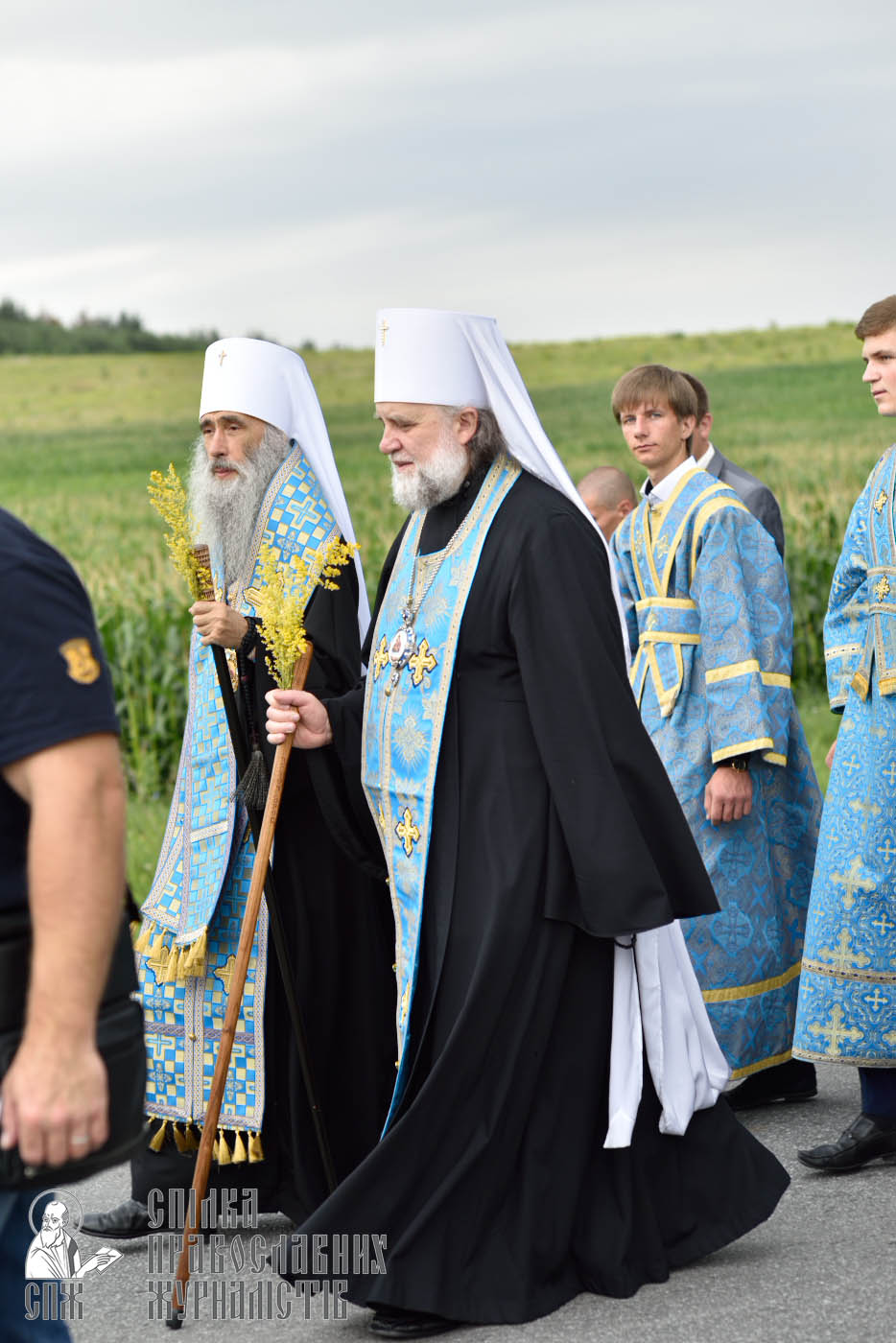 easter_procession_ukraine_pochaev_0406