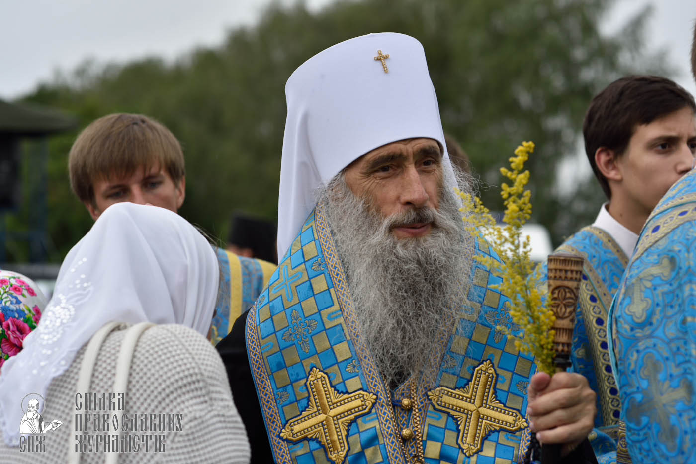 easter_procession_ukraine_pochaev_0414