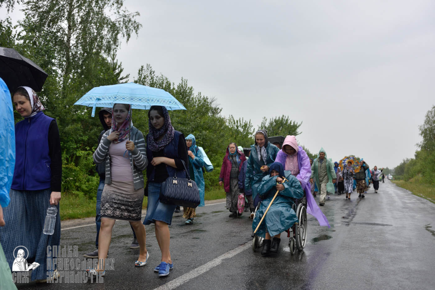 easter_procession_ukraine_pochaev_0429