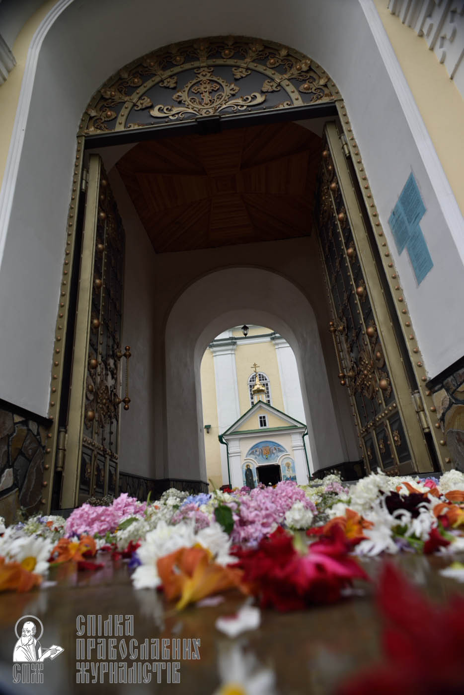 easter_procession_ukraine_pochaev_0444