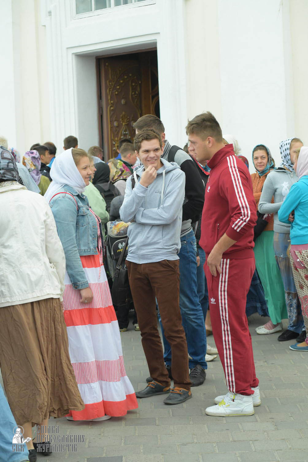 easter_procession_ukraine_pochaev_sr_0034