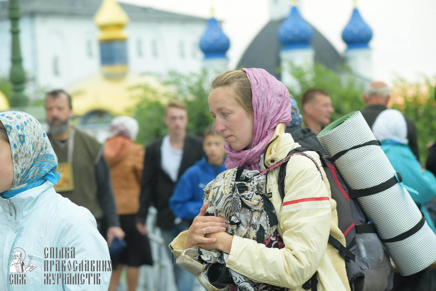 easter_procession_ukraine_pochaev_sr_0037