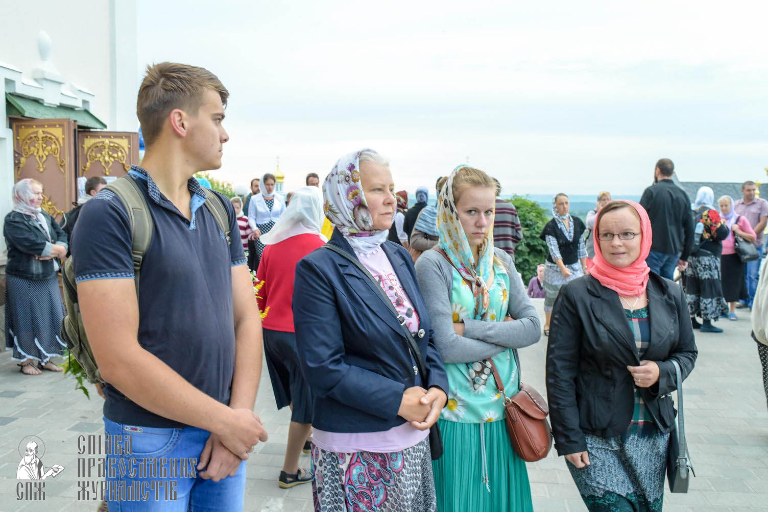 easter_procession_ukraine_pochaev_sr_0048