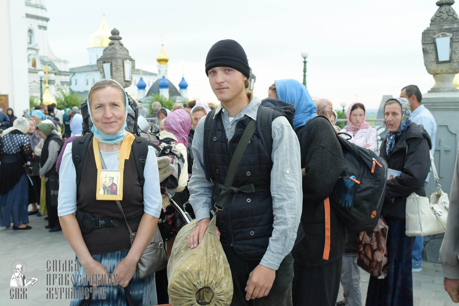 easter_procession_ukraine_pochaev_sr_0053