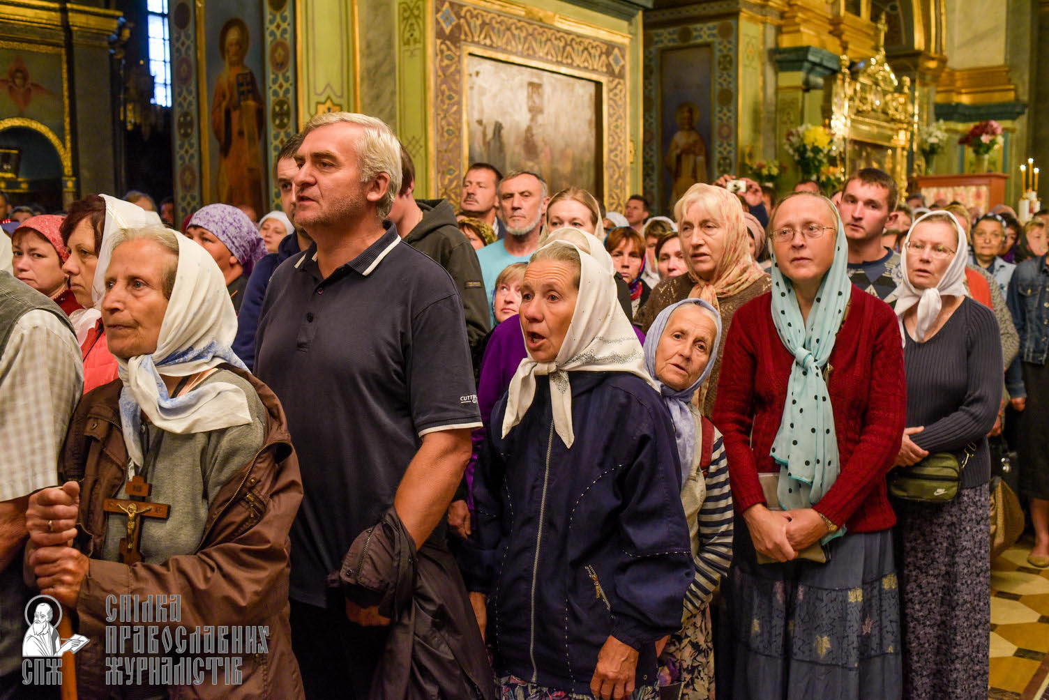 easter_procession_ukraine_pochaev_sr_0067