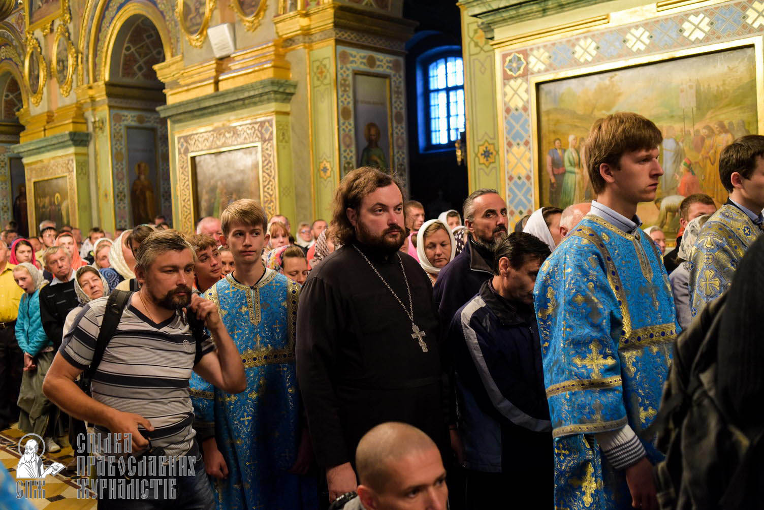 easter_procession_ukraine_pochaev_sr_0084