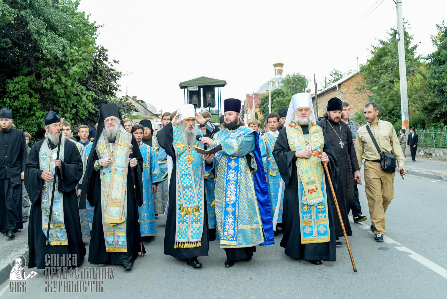 easter_procession_ukraine_pochaev_sr_0119