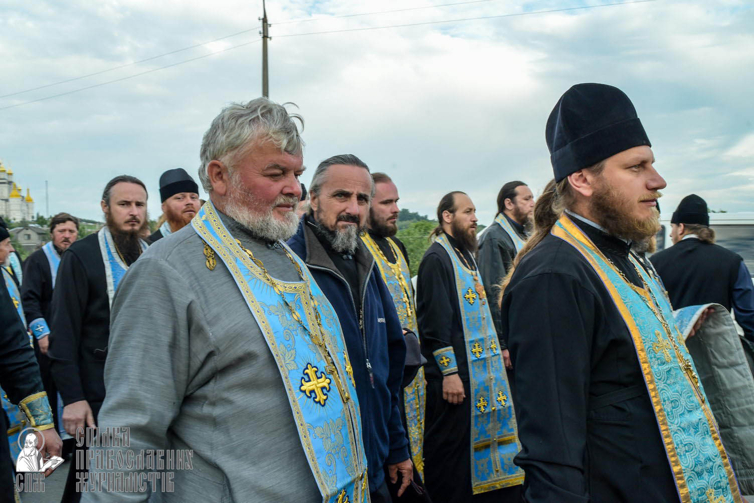 easter_procession_ukraine_pochaev_sr_0140