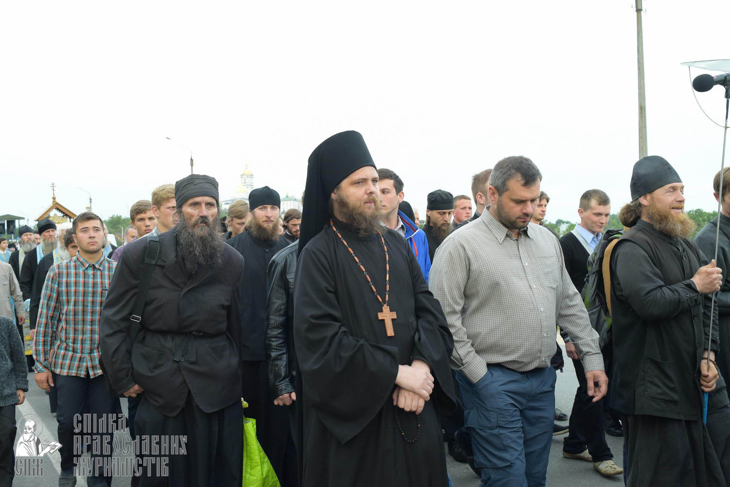 easter_procession_ukraine_pochaev_sr_0154