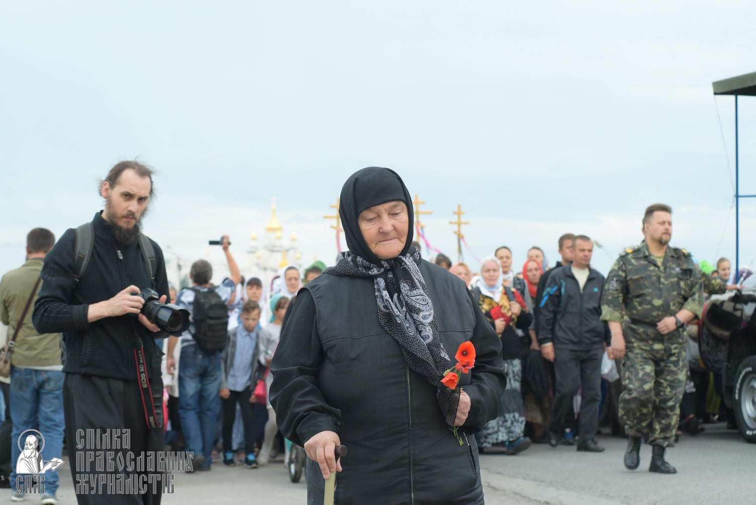 easter_procession_ukraine_pochaev_sr_0179