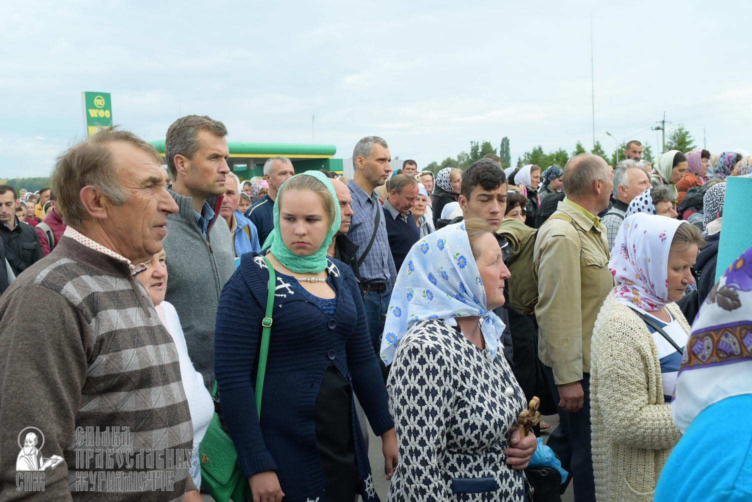 easter_procession_ukraine_pochaev_sr_0186