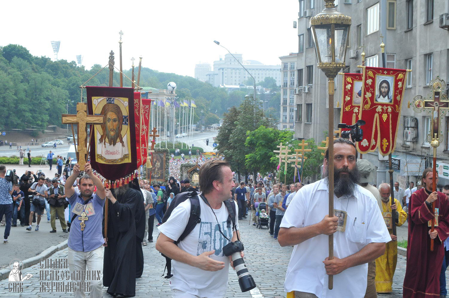easter_procession_ukraine_an_0114