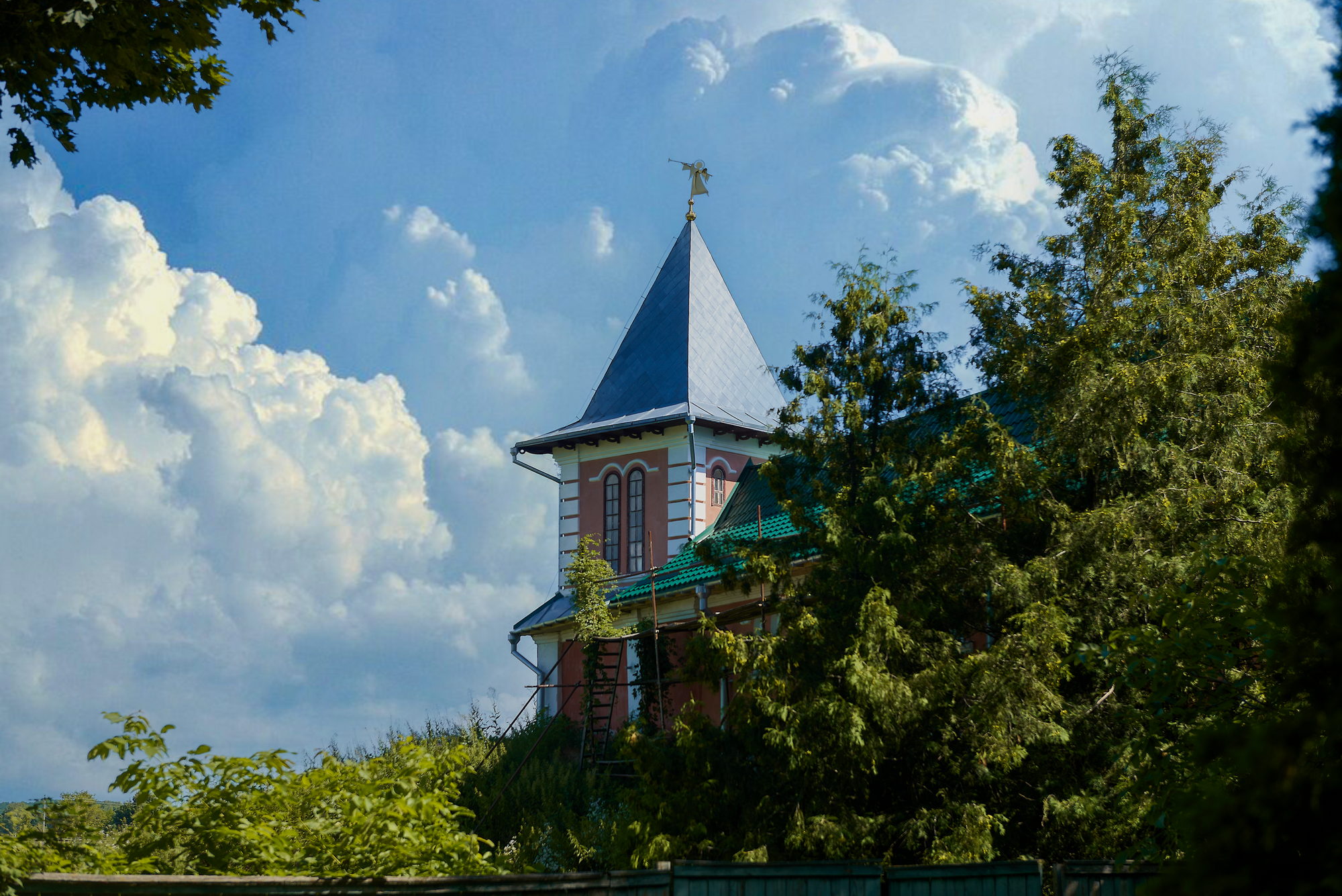 Gustinya monastir
